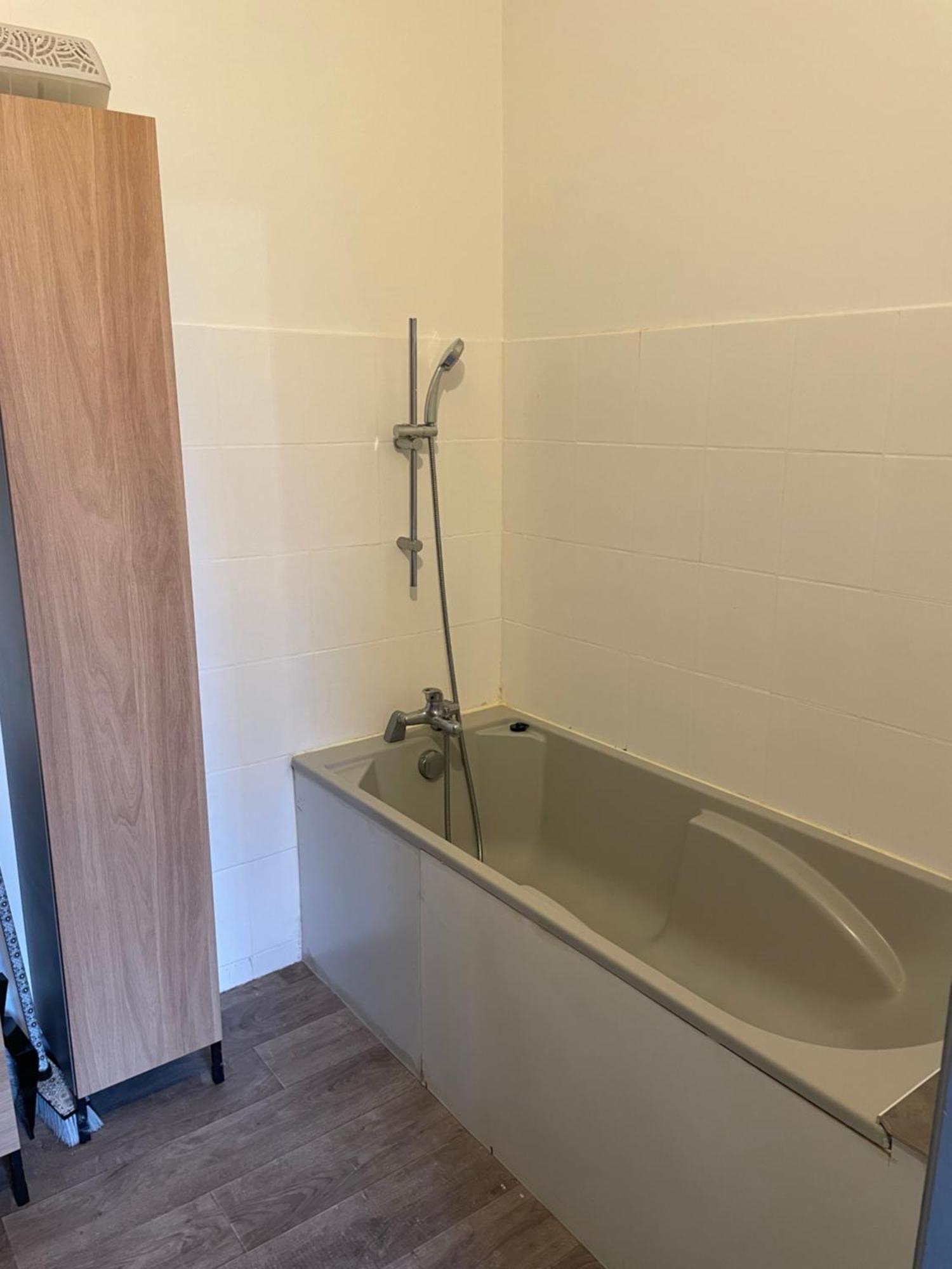 Charmant Appartement Avec Jardin Нанси Экстерьер фото